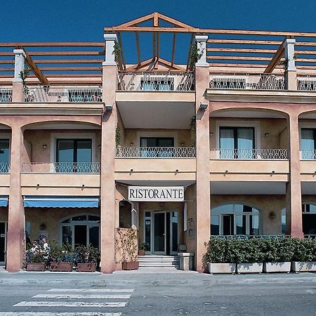 Hotel Del Porto Cannigione Exterior foto